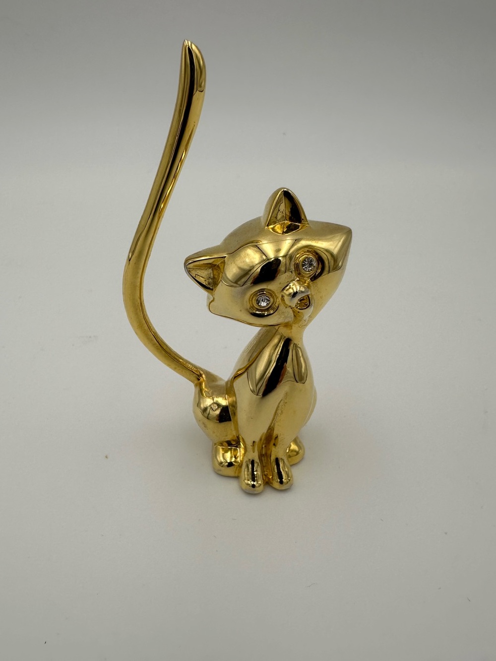 VTG Brass Sitting Cat Ring Holder with Sparkling Eyes